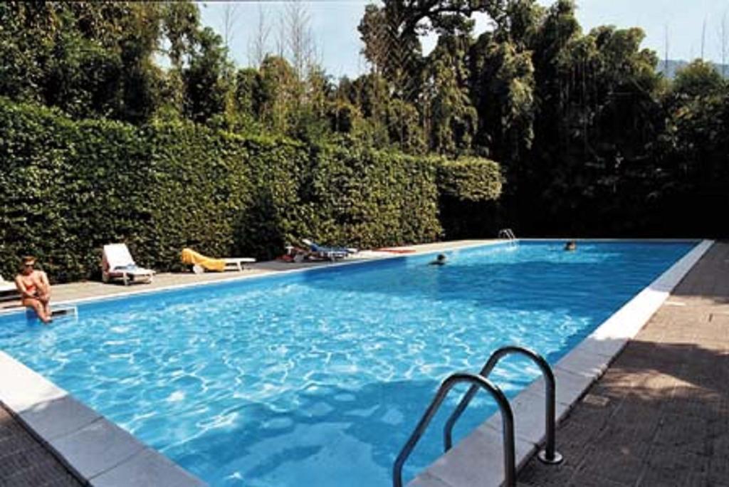 Colibri Lakeview Apartment Белладжо Номер фото